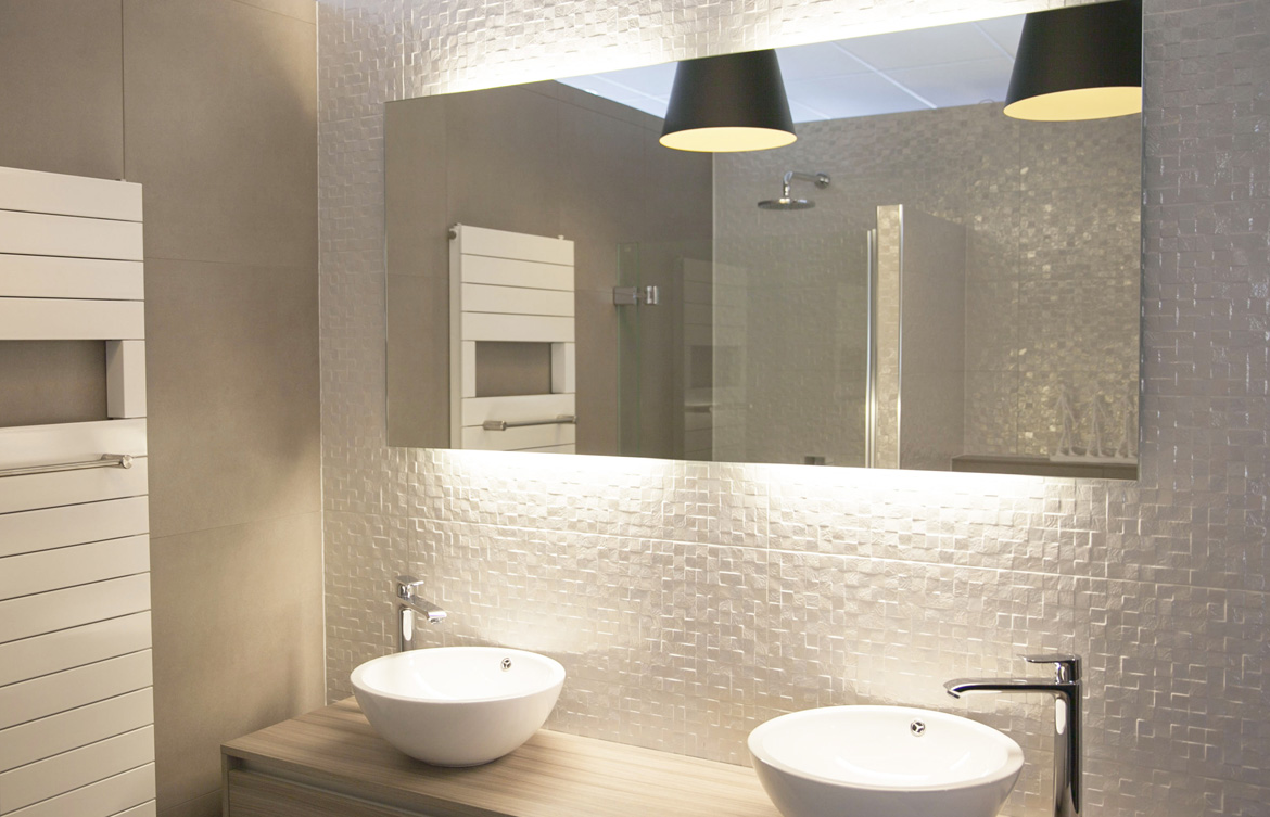 Spiksplinternieuw LED spiegels voor elk badkamer interieur. Online te bestellen DH-13
